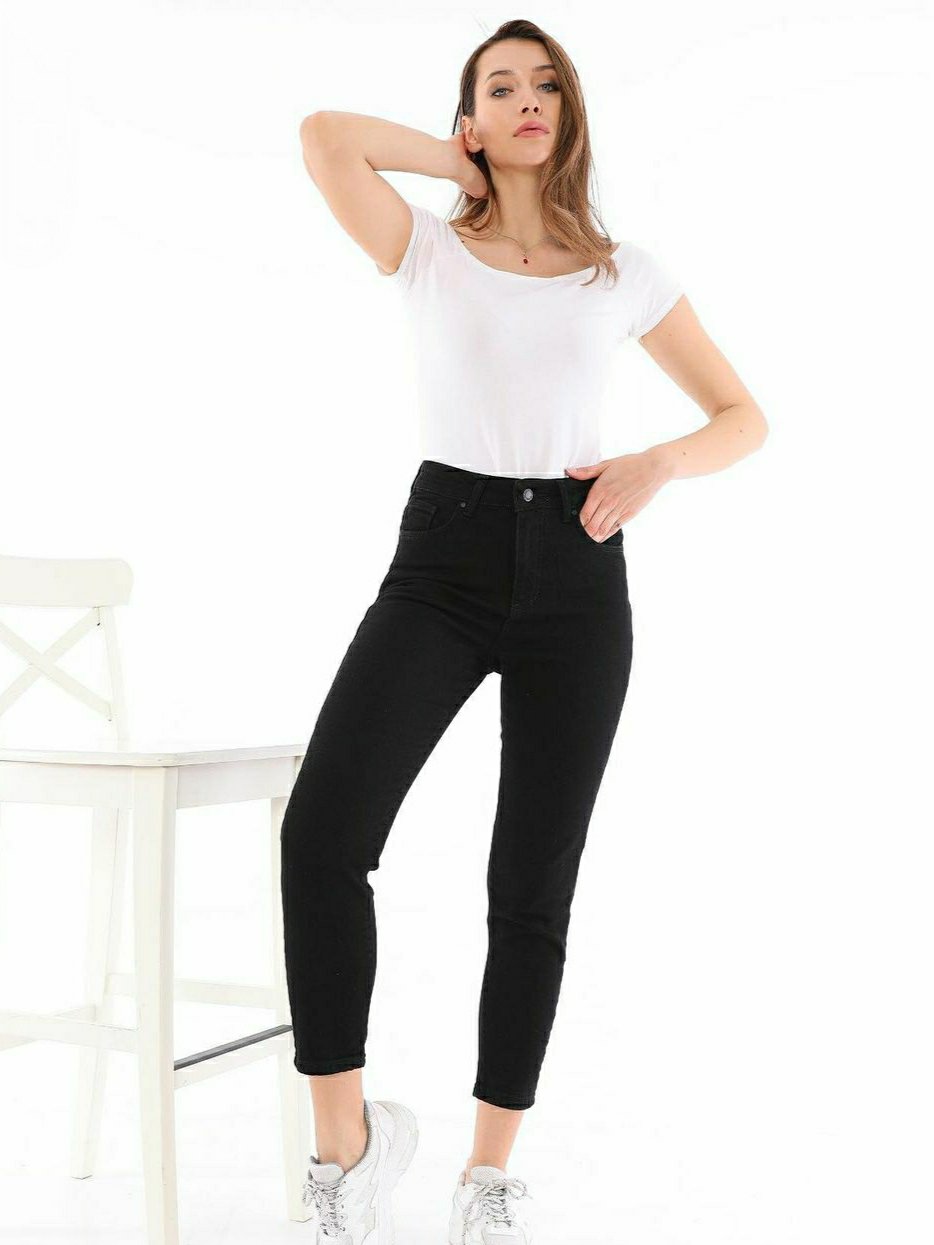 Skinny Jeans [ Black ]