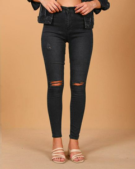 Ripped Skinny Jeans