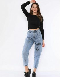 Slouchy Jeans With Embroidery model