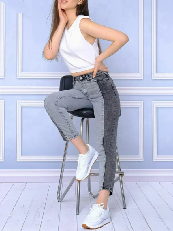 MoM Jeans Combined With Two Shadows - Image 4