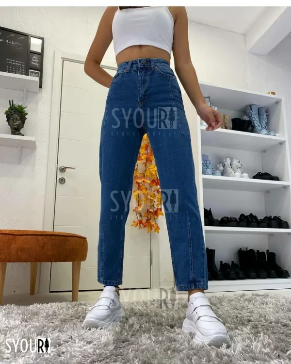 MoM Jeans
